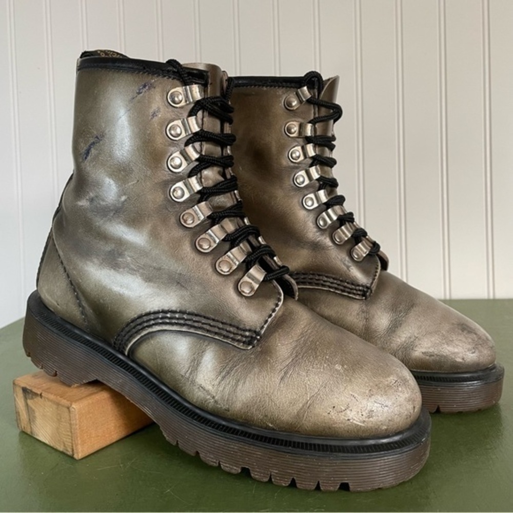 VTG *England* Dr. Martens Punk Rock Boots in Mottled Pewter Leather #8217/34